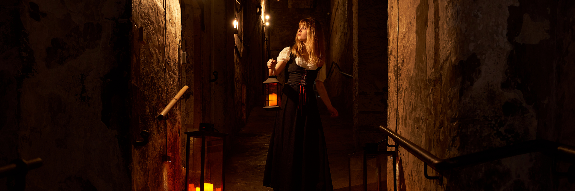 Hero Image Lantern Led